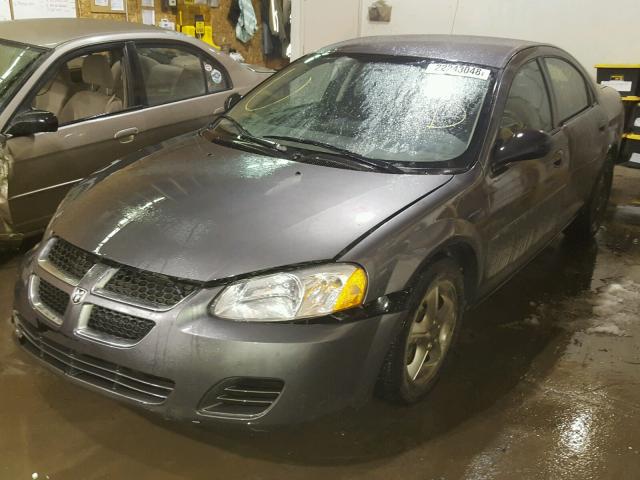 1B3EL46X54N407881 - 2004 DODGE STRATUS SX GRAY photo 2