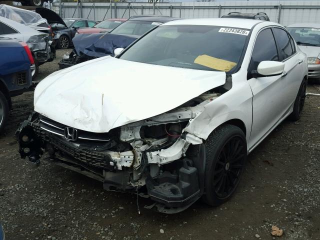 1HGCR2F54FA149050 - 2015 HONDA ACCORD SPO WHITE photo 2