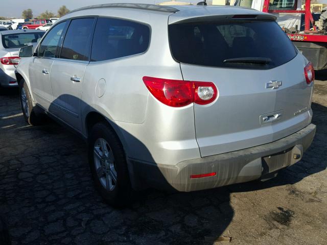 1GNLRFEDXAS144976 - 2010 CHEVROLET TRAVERSE L SILVER photo 3