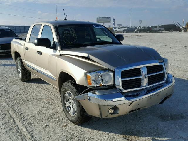 1D7HE58N35S206612 - 2005 DODGE DAKOTA QUA SILVER photo 1