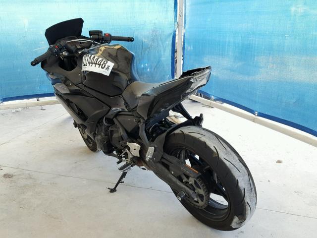 JKAEXEJ10HDA01009 - 2017 KAWASAKI EX650 J შავი ფოტო 3