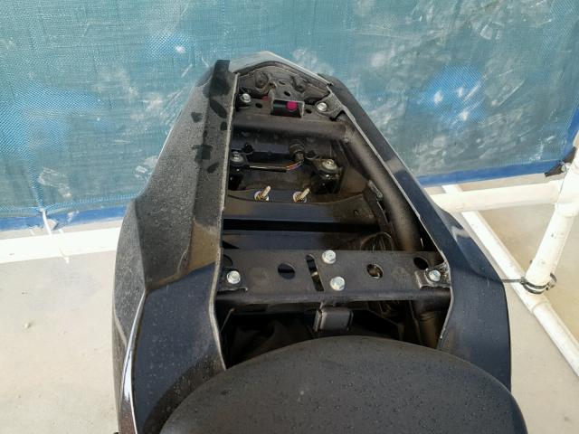 JKAEXEJ10HDA01009 - 2017 KAWASAKI EX650 J შავი ფოტო 6