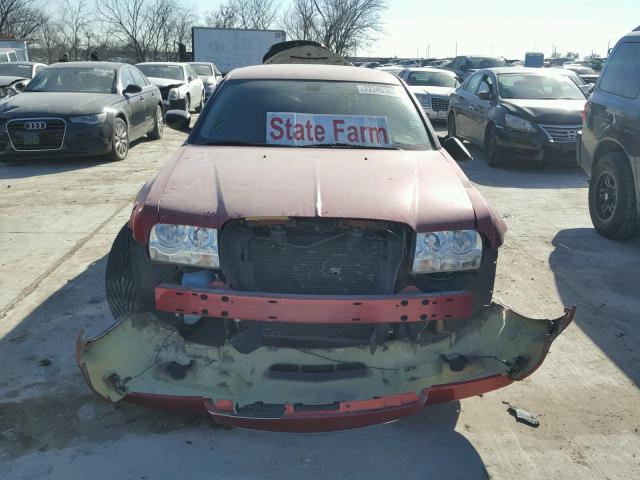 2C3KA43DX9H565591 - 2009 CHRYSLER 300 LX RED photo 9