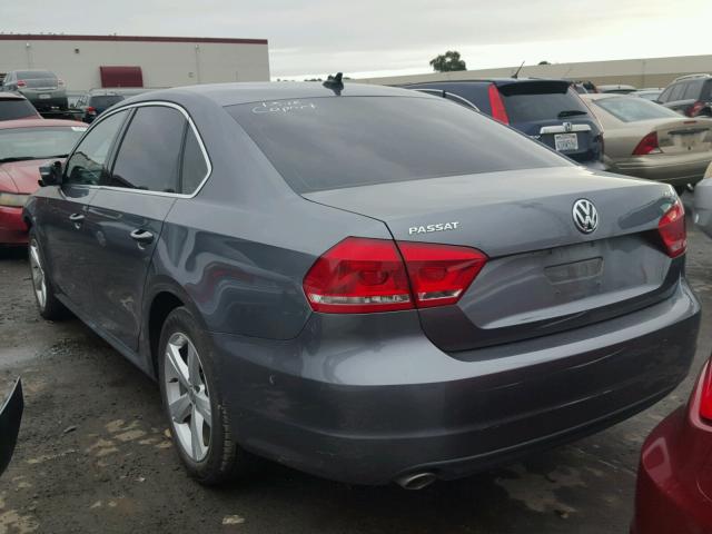 1VWBN7A33DC147829 - 2013 VOLKSWAGEN PASSAT SE GRAY photo 3