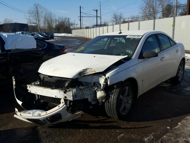 1G2ZG57N584237819 - 2008 PONTIAC G6 BASE WHITE photo 2