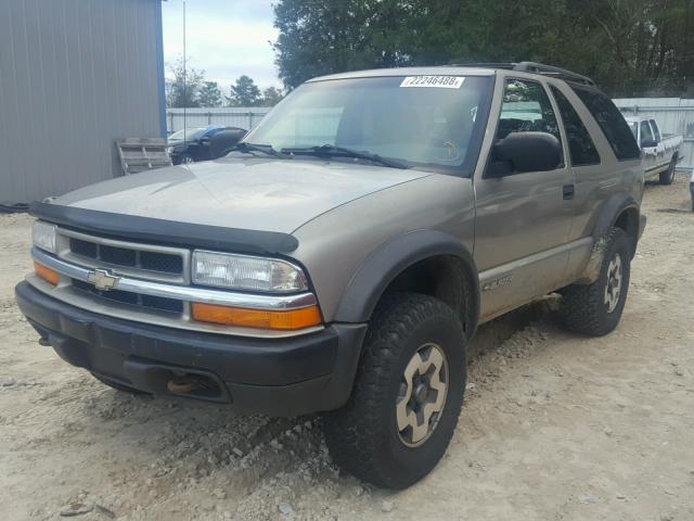 1GNCT18W4YK265885 - 2000 CHEVROLET BLAZER TAN photo 2