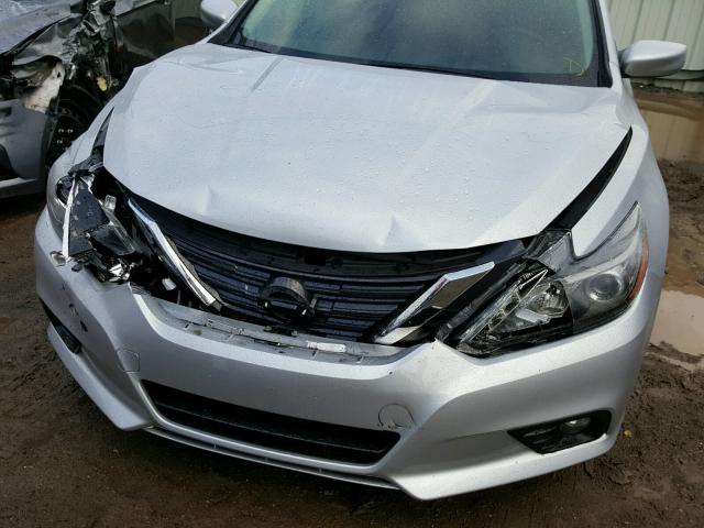 1N4AL3AP0HC134130 - 2017 NISSAN ALTIMA 2.5 SILVER photo 9