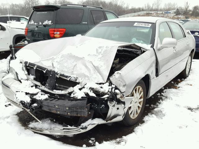 1LNHM81WX6Y607182 - 2006 LINCOLN TOWN CAR S SILVER photo 2