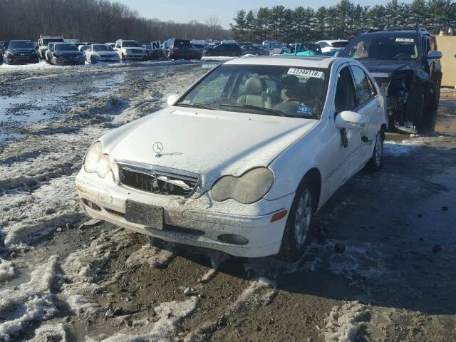 WDBRF81J24F531570 - 2004 MERCEDES-BENZ C 240 4MAT WHITE photo 2