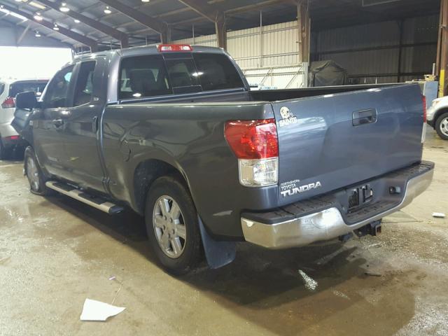 5TFRM5F10AX007192 - 2010 TOYOTA TUNDRA DOU GRAY photo 3