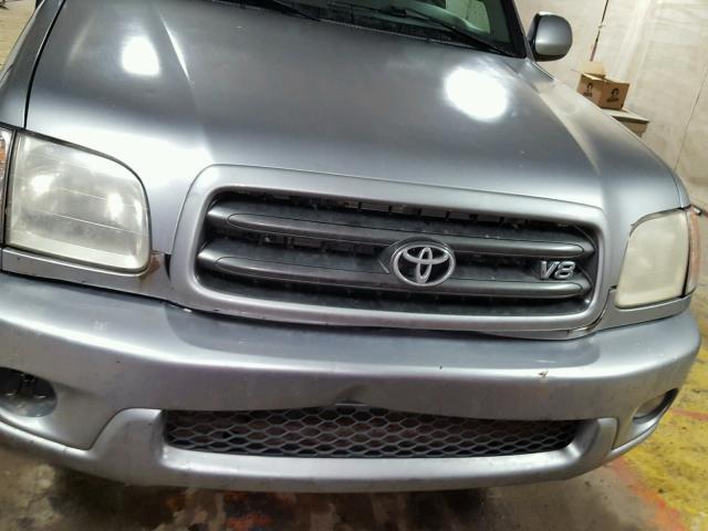 5TDBT44A32S089587 - 2002 TOYOTA SEQUOIA SR SILVER photo 9