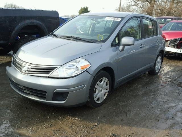 3N1BC1CP8BL400640 - 2011 NISSAN VERSA S GRAY photo 2