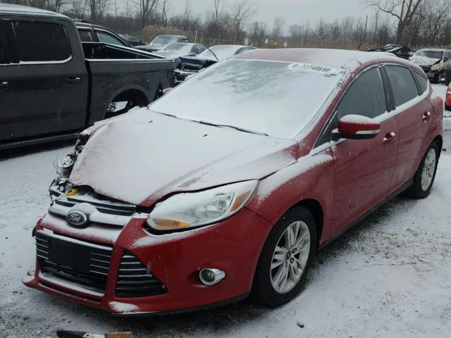 1FAHP3M22CL409279 - 2012 FORD FOCUS SEL RED photo 2