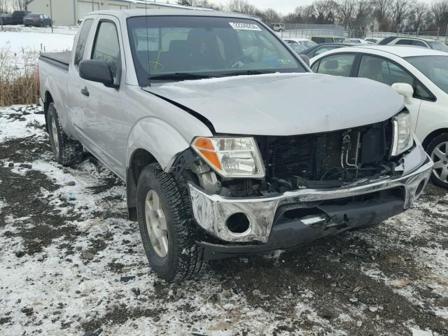 1N6AD06W08C442921 - 2008 NISSAN FRONTIER K SILVER photo 1