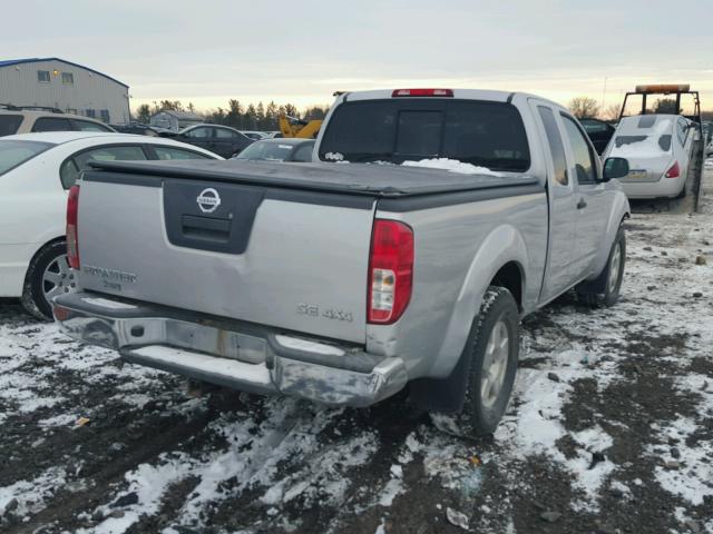 1N6AD06W08C442921 - 2008 NISSAN FRONTIER K SILVER photo 4