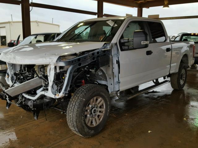 1FT7W2B67HEC18400 - 2017 FORD F250 SUPER WHITE photo 2