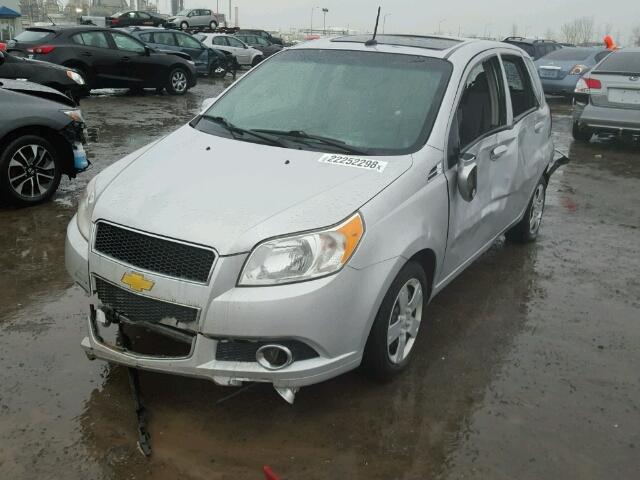 3G1TC6DE2AL140450 - 2010 CHEVROLET AVEO LT SILVER photo 2