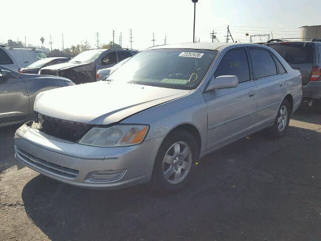 4T1BF28B42U216207 - 2002 TOYOTA AVALON XL SILVER photo 2