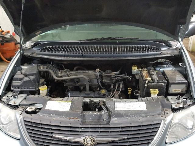 2C8GT54L04R578486 - 2004 CHRYSLER TOWN & COU SILVER photo 7