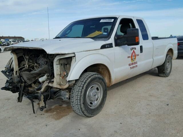 1FT7X2A66BEC67478 - 2011 FORD F250 SUPER WHITE photo 2