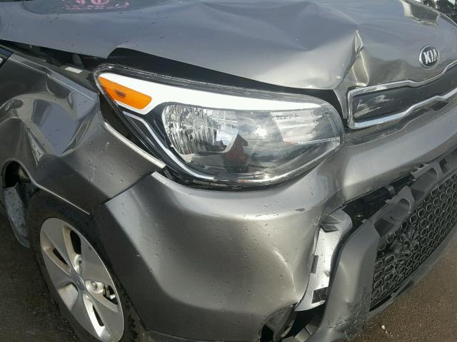 KNDJN2A28G7344811 - 2016 KIA SOUL GRAY photo 9