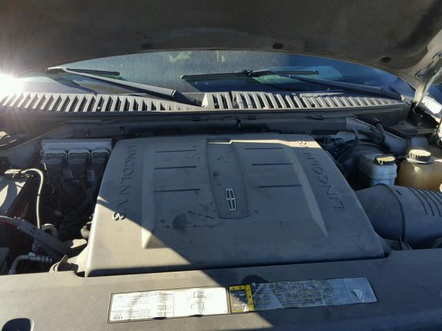 5LMFU285X6LJ27543 - 2006 LINCOLN NAVIGATOR WHITE photo 7