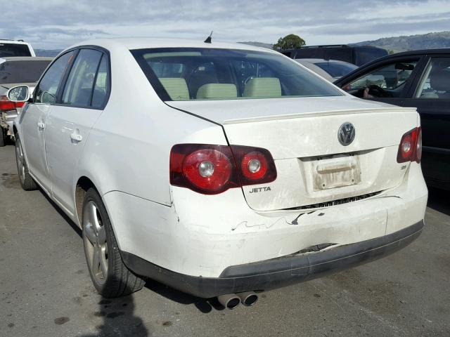 3VWAZ7AJ9AM121602 - 2010 VOLKSWAGEN JETTA LIMI WHITE photo 3