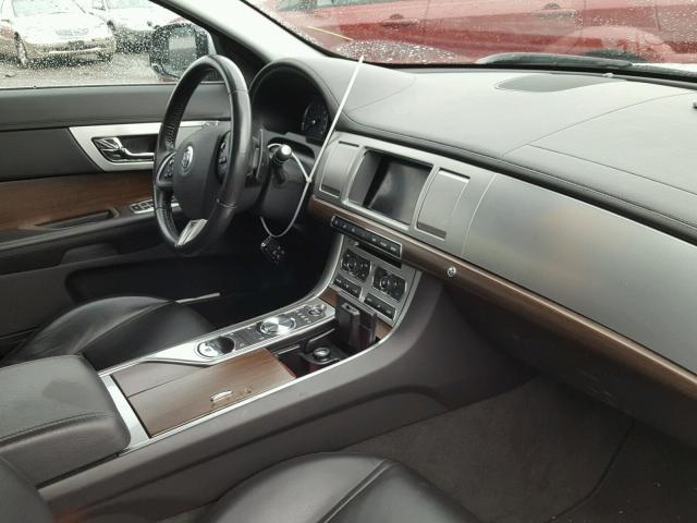 SAJWJ0EF5D8S74808 - 2013 JAGUAR XF SILVER photo 5