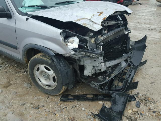 JHLRD68424C023423 - 2004 HONDA CR-V LX SILVER photo 9