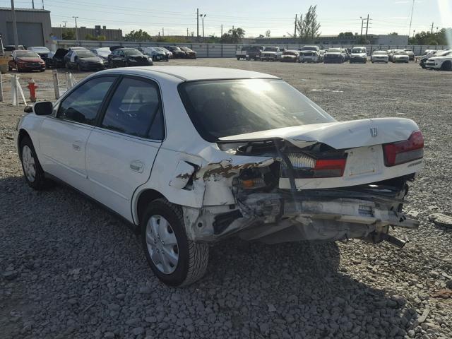 1HGCG56461A003109 - 2001 HONDA ACCORD LX WHITE photo 3