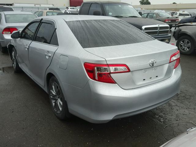 4T4BF1FK1CR256247 - 2012 TOYOTA CAMRY BASE SILVER photo 3