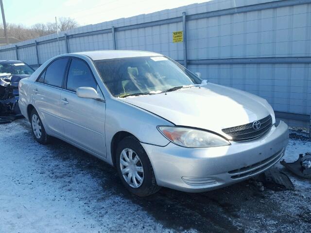 4T1BE32K84U901752 - 2004 TOYOTA CAMRY LE SILVER photo 1