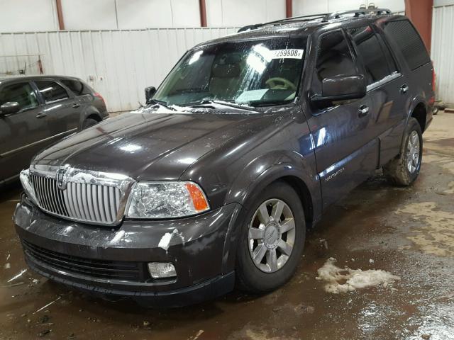 5LMFU28566LJ02395 - 2006 LINCOLN NAVIGATOR GRAY photo 2