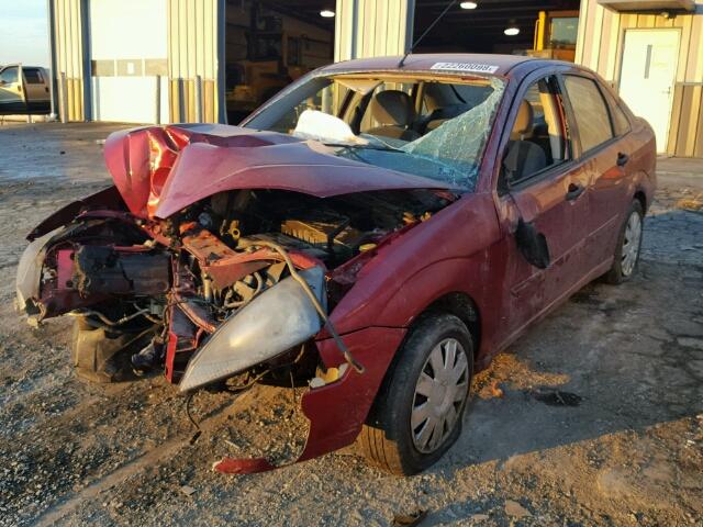 1FAFP34354W105945 - 2004 FORD FOCUS SE C RED photo 2