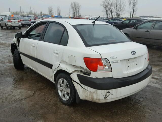 KNADE123886415704 - 2008 KIA RIO BASE WHITE photo 3