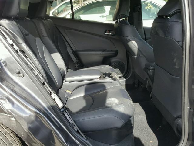 JTDKARFP2H3037477 - 2017 TOYOTA PRIUS PRIM 灰色 照片 6
