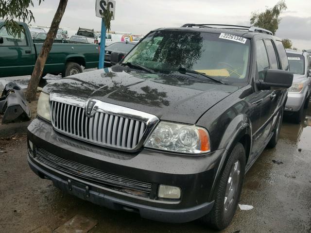 5LMFU27575LJ04799 - 2005 LINCOLN NAVIGATOR ნაცრისფერი ფოტო 2