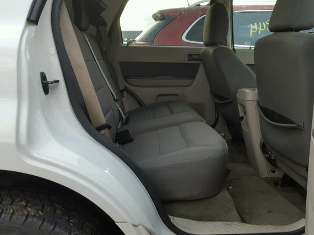 1FMCU9DG3AKA44766 - 2010 FORD ESCAPE XLT WHITE photo 6