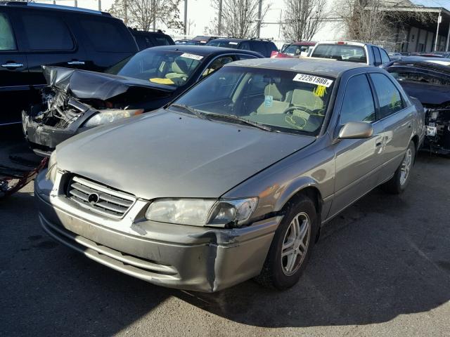 JT2BG22K3Y0436036 - 2000 TOYOTA CAMRY CE BEIGE photo 2