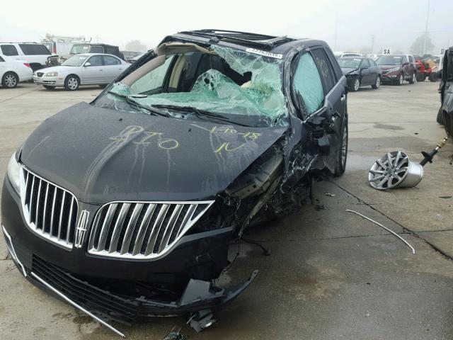 2LMDJ8JK1BBJ04818 - 2011 LINCOLN MKX BLACK photo 2