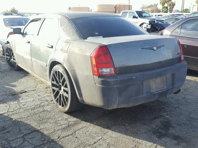 2C3JA43R45H690801 - 2005 CHRYSLER 300 BLACK photo 3