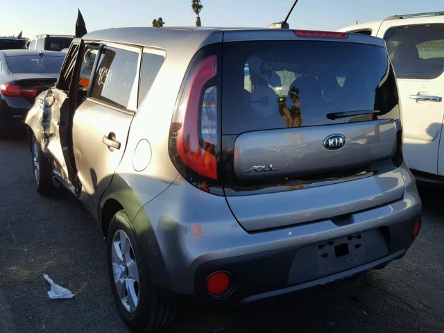 KNDJN2A28J7536396 - 2018 KIA SOUL GRAY photo 3