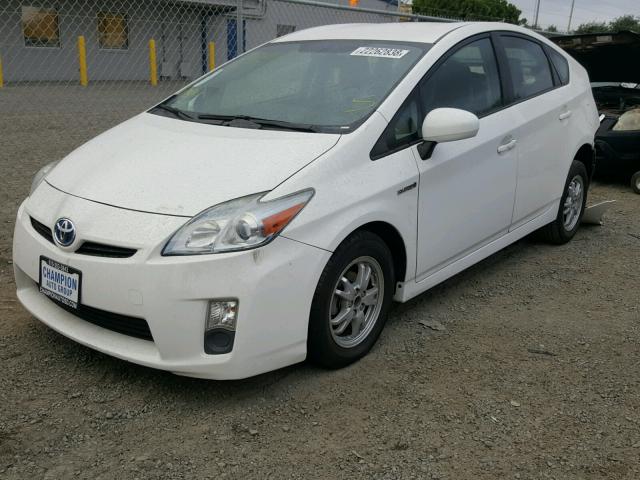 JTDKN3DU8B1355469 - 2011 TOYOTA PRIUS WHITE photo 2