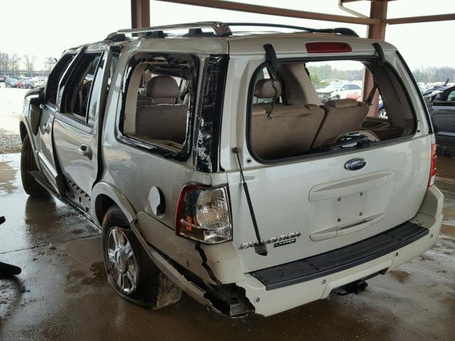 1FMFU19586LA79374 - 2006 FORD EXPEDITION WHITE photo 3