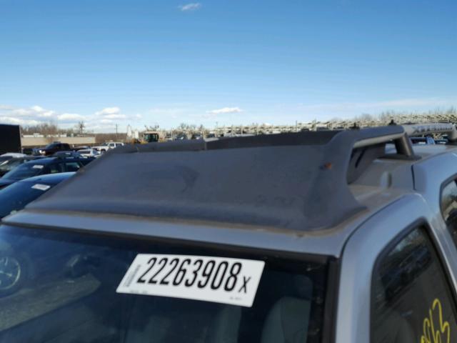 5N1ED28Y62C603371 - 2002 NISSAN XTERRA XE SILVER photo 9