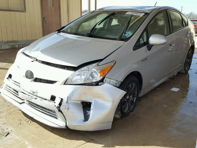 JTDKN3DU5F1924042 - 2015 TOYOTA PRIUS SILVER photo 2