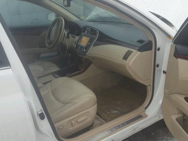 4T1BK3DB5CU468010 - 2012 TOYOTA AVALON BAS WHITE photo 5
