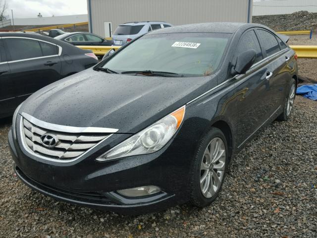 5NPEC4AC6DH782150 - 2013 HYUNDAI SONATA SE BLACK photo 2