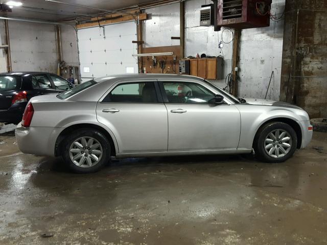 2C3KA43R37H602845 - 2007 CHRYSLER 300 SILVER photo 9