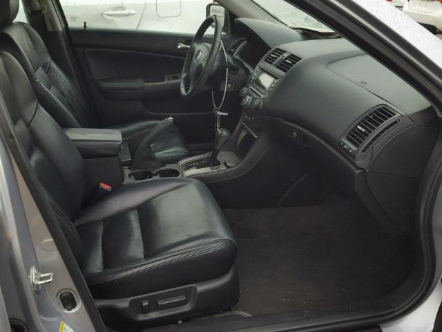 1HGCM66545A020567 - 2005 HONDA ACCORD EX SILVER photo 5